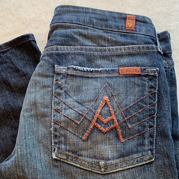 7 For All Mankind A Pocket Flare Distressed Jeans size 28‎ - Picture 3 of 9